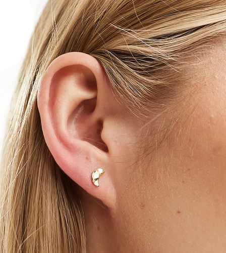 Boucles d'oreilles lune martelées en plaqué or - Kingsley Ryan - Modalova