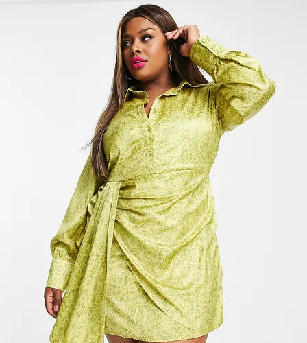 X Perrie Sian - Robe chemise courte drapée à imprimé animal - Chartreuse - In The Style Plus - Modalova