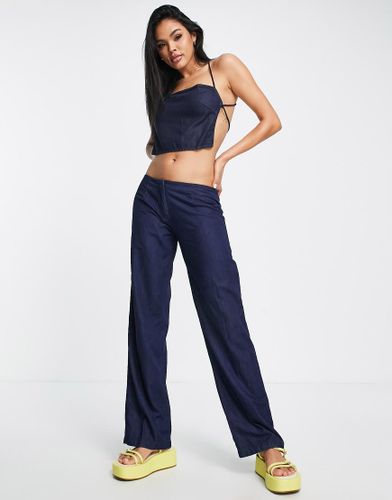 Pantalon d'ensemble décontracté à taille basse style années 2000 en chambray - Indigo - Motel - Modalova
