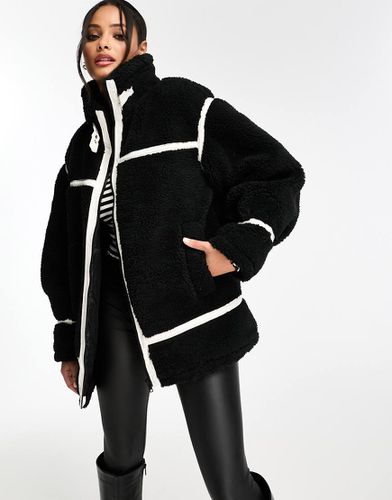 Manteau oversize aviateur en fausse fourrure - Miss Selfridge - Modalova