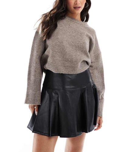 Mini-jupe style kilt en similicuir - Miss Selfridge - Modalova