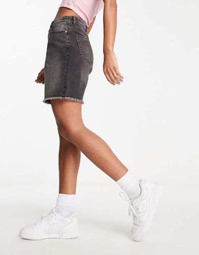 Short en jean long - délavé - Miss Selfridge - Modalova