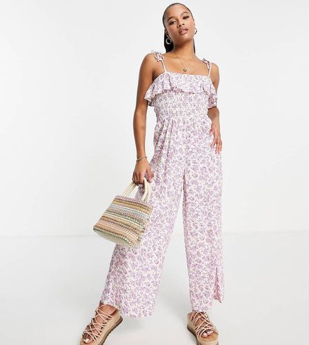 Combinaison froncée à bretelles et motif petites fleurs en tissu écologique - Lilas - Miss Selfridge Petite - Modalova