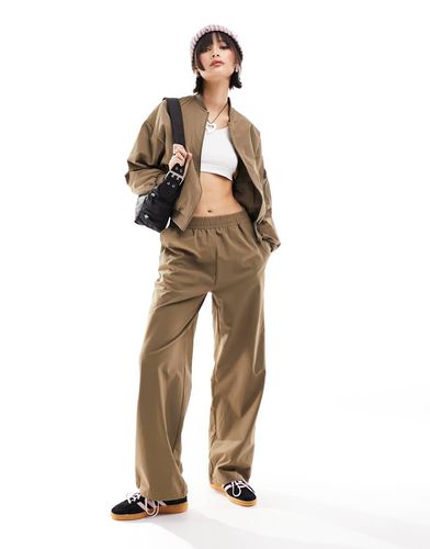 Pantalon d'ensemble raccourci aux chevilles - Beige - Noisy May - Modalova