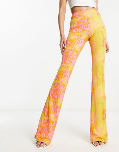 Pantalon évasé à taille haute avec imprimé serpent - Fluo - Naked Wardrobe - Modalova