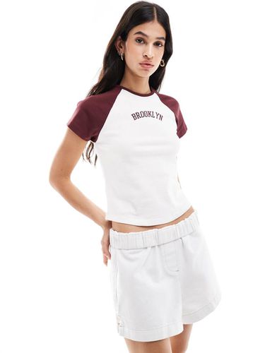 T-shirt à manches raglan et imprimé Brooklyn - New Look - Modalova