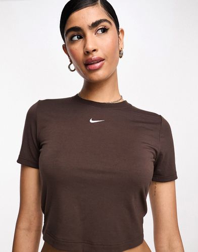 T-shirt crop top ajusté à petit logo virgule - Marron baroque - Nike - Modalova