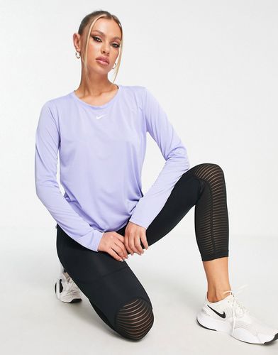 One - T-shirt manches longues classique en tissu Dri-FIT - Lilas - Nike Training - Modalova