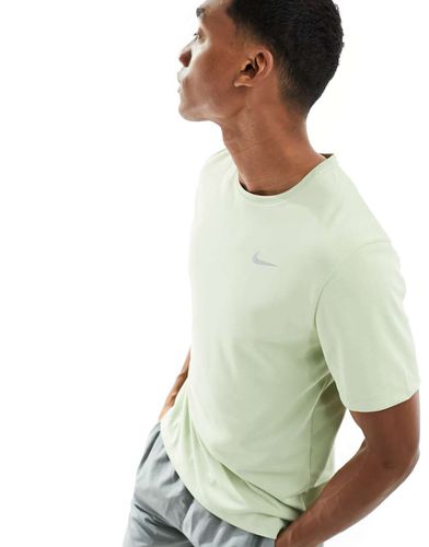 Miler - T-shirt en tissu Dri-FIT - clair - Nike Running - Modalova