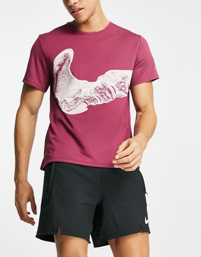 Run Division - T-shirt à imprimé graphique os - Nike Running - Modalova