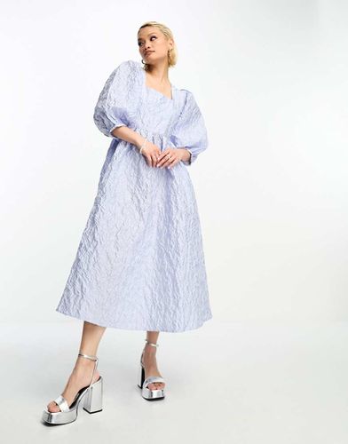 Robe mi-longue en jacquard texturé avec encolure carrée - Selected - Modalova