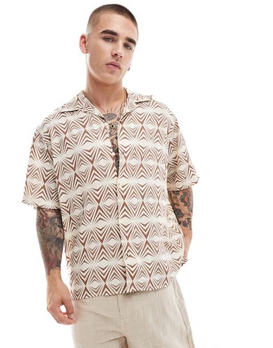 Chemise à manches courtes et imprimé géométrique - Beige - Selected Homme - Modalova