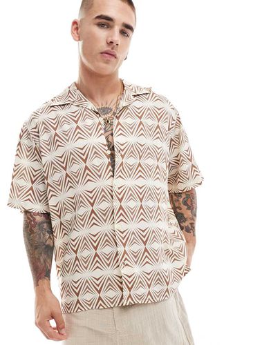 Chemise à manches courtes et imprimé géométrique - Beige - Selected Homme - Modalova