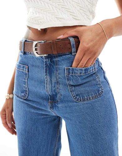 Ceinture  clous en imitation daim - Stradivarius - Modalova