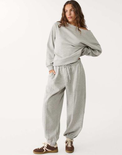 Pantalon de jogging duveteux coupe bouffante - chin - Stradivarius - Modalova