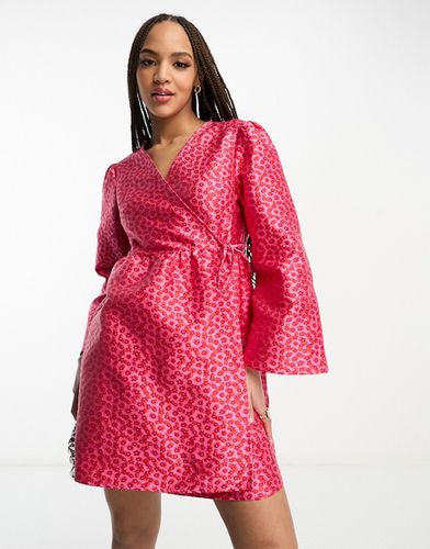 Premium - Robe portefeuille courte à manches kimono - Rose/rouge - Pieces - Modalova