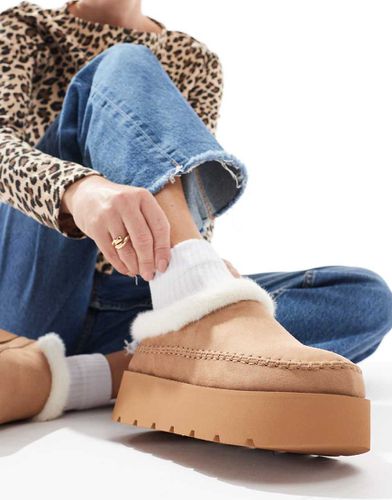 Chaussures confortables à enfiler avec doublure en fausse fourrure - Fauve - Pull & bear - Modalova