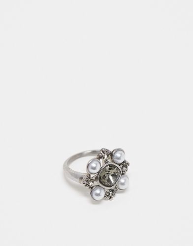 Bague en acier inoxydable ornée de pierres et de perles - Reclaimed Vintage - Modalova