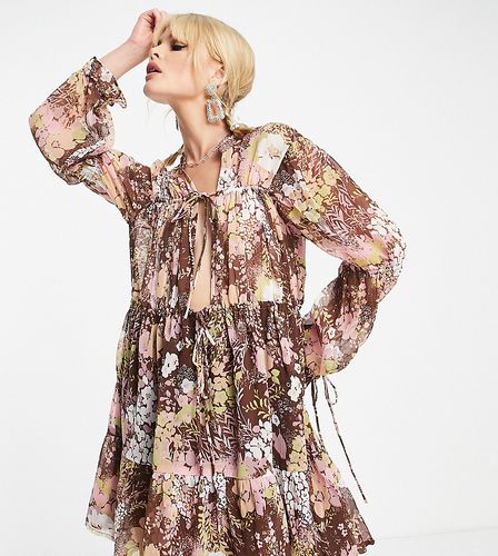 Inspired - Robe courte à volants et imprimé fleurs - Reclaimed Vintage - Modalova