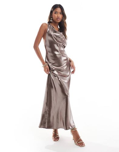 Robe nuisette mi-longue torsadée dans le dos - Marron - River Island - Modalova