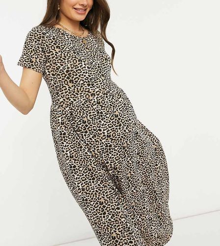 Robe babydoll mi-longue à imprimé léopard - Wednesday's Girl Maternity - Modalova