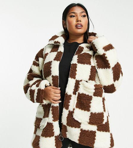 Manteau oversize coupe carrée en imitation peau de mouton duveteuse à carreaux - Wednesday's Girl Curve - Modalova