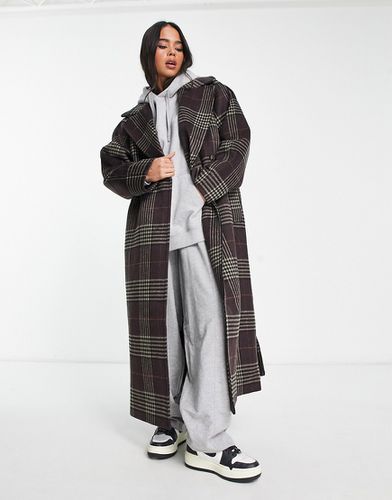 Kia - Manteau en laine à carreaux brossés - Weekday - Modalova