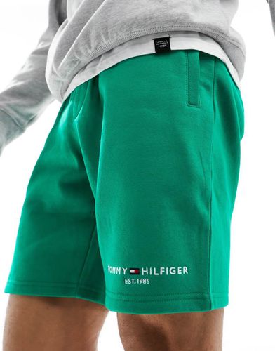 Short molletonné à petit logo - Tommy Hilfiger - Modalova