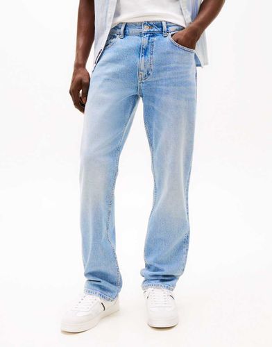 Ryan - Jean slim coupe droite - Dlavage clair - Tommy Jeans - Modalova