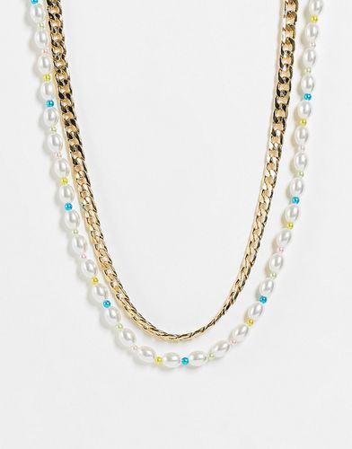 Collier multi-rangs à breloques pastel et perles synthétiques - Doré - Topshop - Modalova