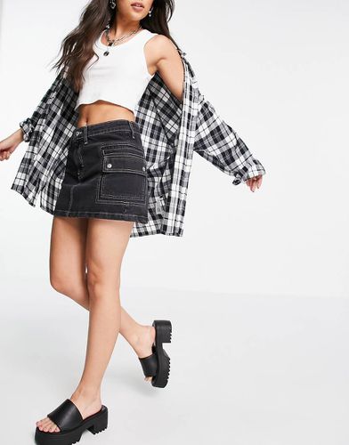 Mini-jupe cargo en jean - délavé - Topshop - Modalova