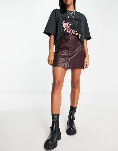 Mini-jupe boutonnée en imitation cuir à coutures apparentes - Bordeaux - Topshop - Modalova