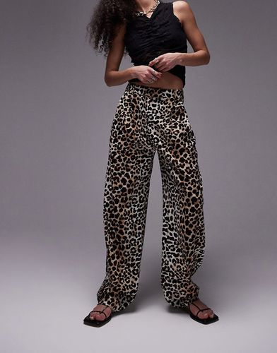 Pantalon ample plissé en lin imprimé léopard - Topshop - Modalova