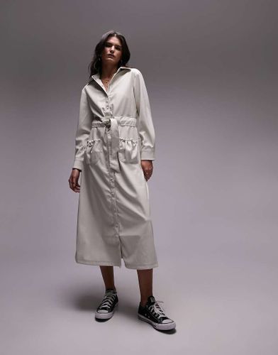 Robe chemise mi-longue en PU doux avec ceinture - Écru - Topshop - Modalova