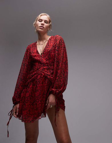 Robe courte froncée à la taille avec col en V - fleuri - Topshop - Modalova