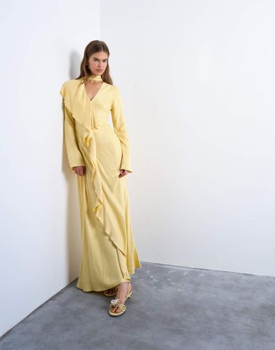 Robe longue  volants et manches longues avec dtail foulard crois - Babeurre - Topshop - Modalova