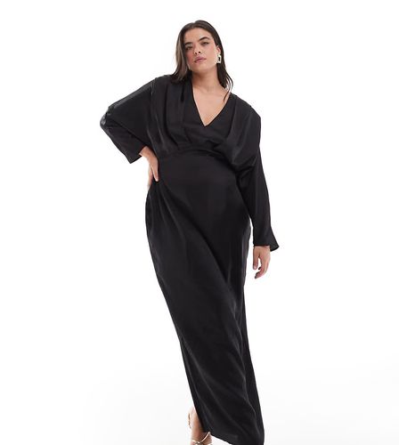 Robe longue satinée à top style kimono - Tfnc Plus - Modalova