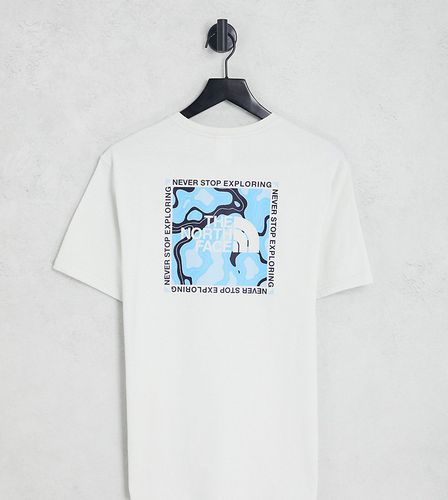 T-shirt à imprimé topographique au dos - étain - Exclusivité ASOS - The North Face - Modalova