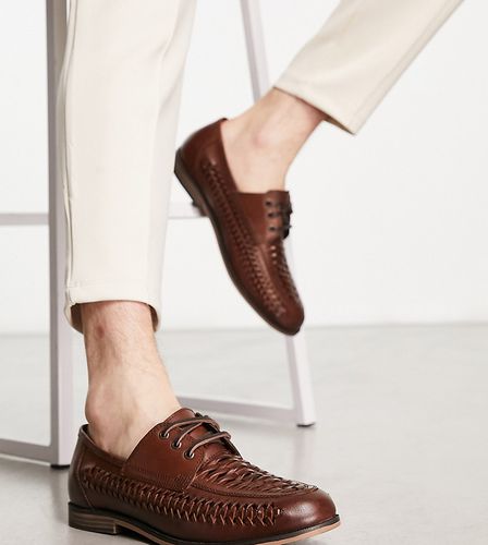 Thomas Crick - Chaussures à lacets en cuir effet tissé - Fauve - Thomas Crick Wide Fit - Modalova
