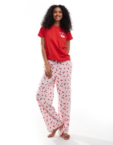 Ensemble de pyjama long avec t-shirt et imprimé cerises - Threadbare - Modalova