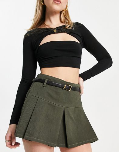 Mini-jupe plissée avec ceinture - foncé - Urban Revivo - Modalova