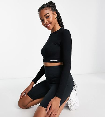 Crop top de sport à manches longues sans coutures - Urban Threads Tall - Modalova