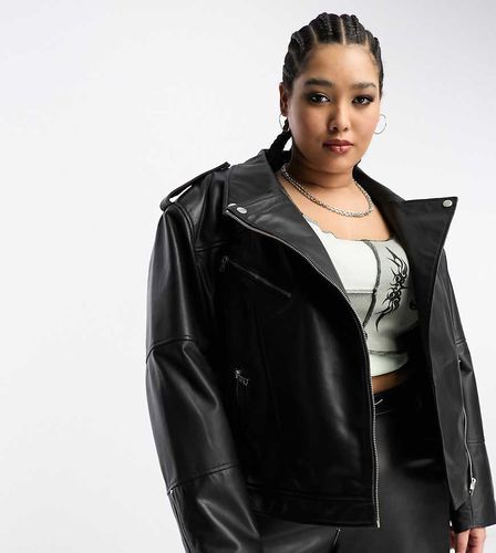 Blouson oversize style motard en cuir véritable - Urbancode Curve - Modalova