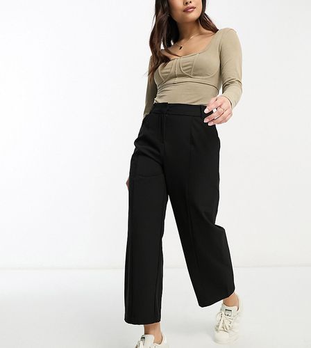 Pantalon droit court et ajusté avec poches en biais - Noir - Vero Moda Petite - Modalova