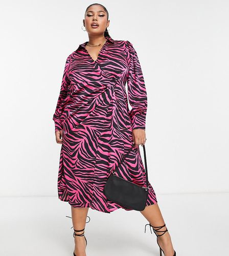 Robe mi-longue en satin en imprimé animal - vif - Vila Curve - Modalova