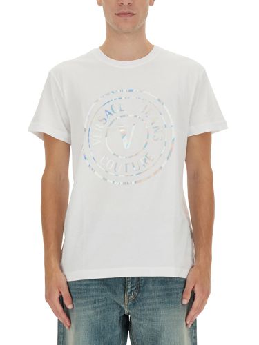 Logo print t-shirt - versace jeans couture - Modalova