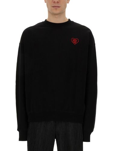 Sweatshirt with heart embroidery - family first - Modalova