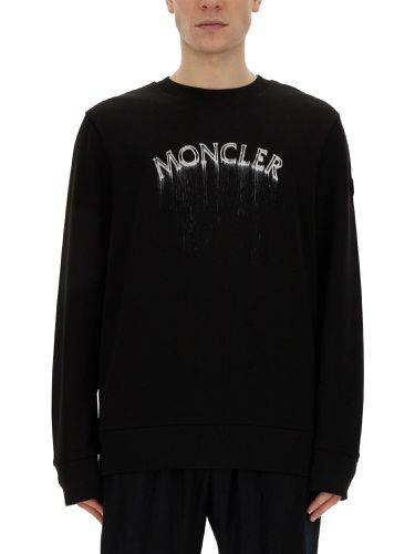 Moncler sweatshirt with logo - moncler - Modalova
