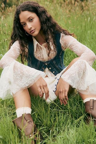 Lace Long-Sleeve Ruffle Cuff Blouse en taille: M chez Anthropologie - Siempre - Modalova