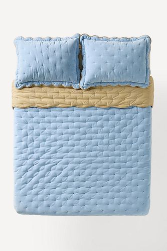 Couvre-lit festonné en velours de coton uni Abbott en Blue taille: Eu kng qlt chez - Anthropologie - Modalova